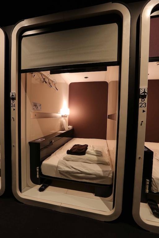 First Cabin Hakata Фукуока Экстерьер фото