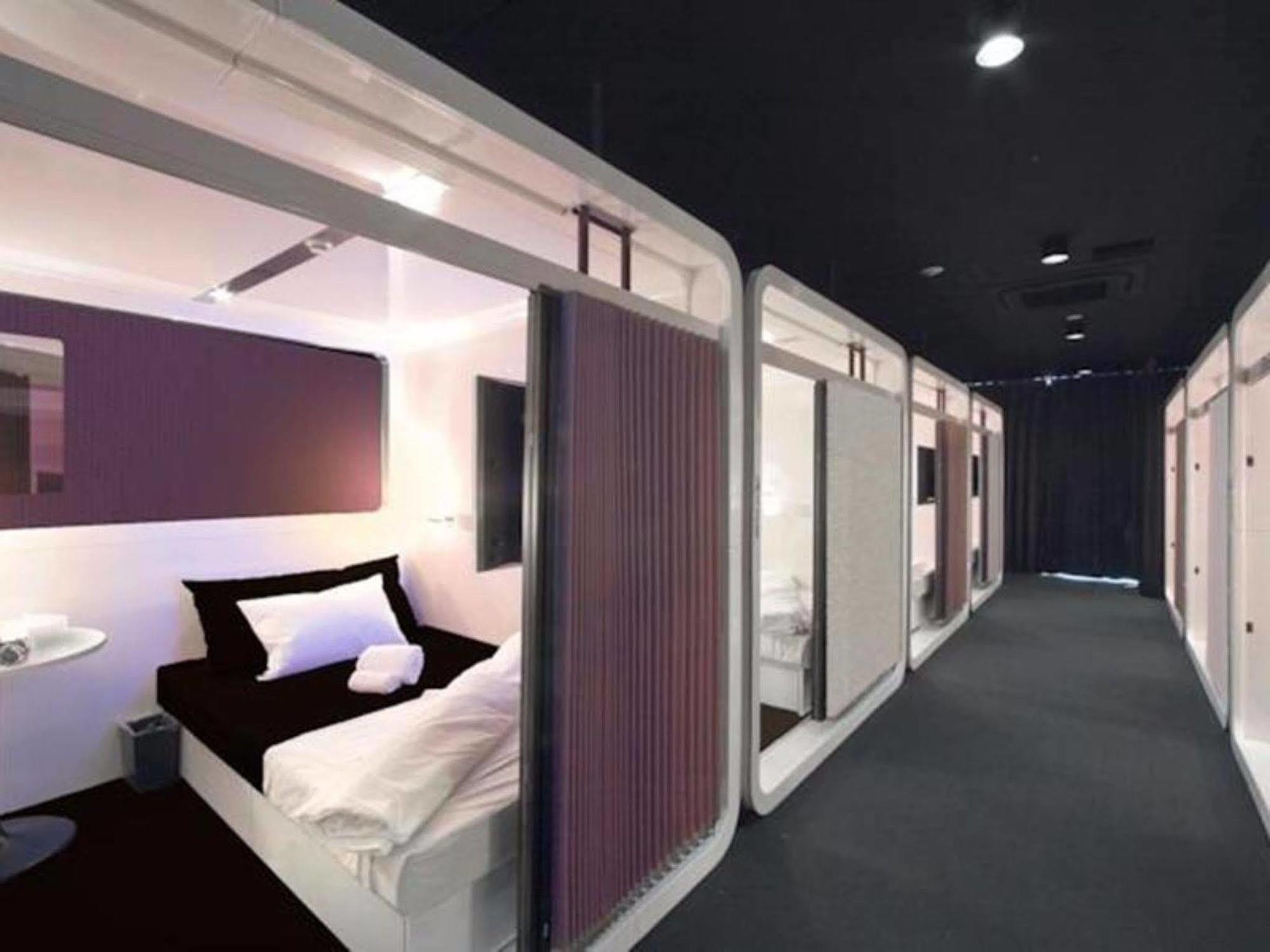 First Cabin Hakata Фукуока Экстерьер фото